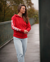 Laden Sie das Bild in den Galerie-Viewer, MALZERS Zipper mit Armprint | Damen | Red
