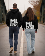 Laden Sie das Bild in den Galerie-Viewer, MALZERS Oversized-Hoodie mit Rückenprint | Unisex | Black