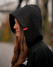 Laden Sie das Bild in den Galerie-Viewer, MALZERS Oversized-Hoodie mit Rückenprint | Unisex | Black