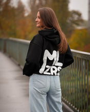 Laden Sie das Bild in den Galerie-Viewer, MALZERS Oversized-Hoodie mit Rückenprint | Unisex | Black