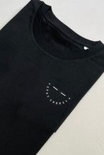 Laden Sie das Bild in den Galerie-Viewer, STAY CHEEZY BASIC Shirt | unisex | black