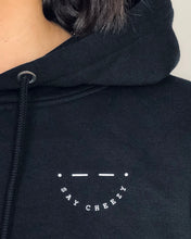 Laden Sie das Bild in den Galerie-Viewer, CHEEZY Hoodie | unisex | black