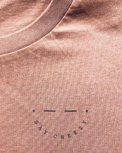 Laden Sie das Bild in den Galerie-Viewer, CHEEZY Shirt | unisex | light brown