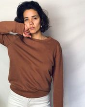 Laden Sie das Bild in den Galerie-Viewer, CHEEZY Sweat | unisex | light brown