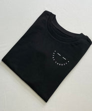 Laden Sie das Bild in den Galerie-Viewer, STAY CHEEZY BASIC Shirt | kids | black