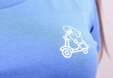 Laden Sie das Bild in den Galerie-Viewer, SWEETIES Shirt | womens | fresh blue